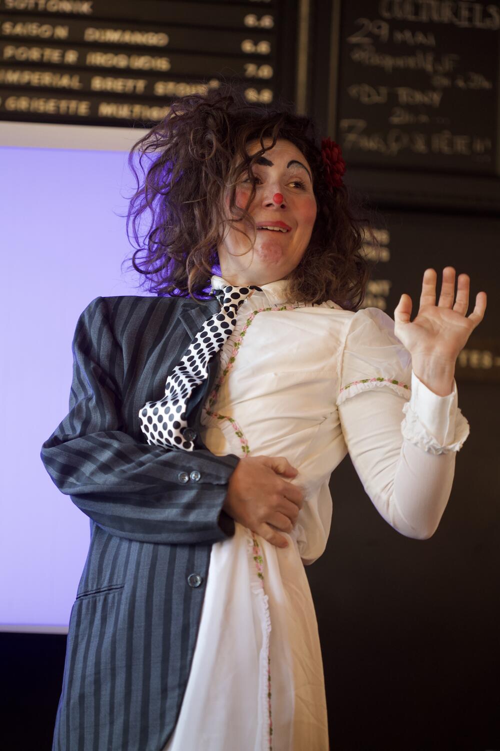 Qui Lu Cru incarnée par Coralie Lali Lala © Andrée-Anne Gingras-Roy