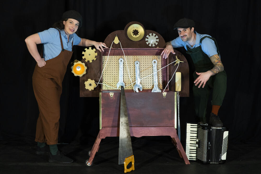 Spectacle Les Mécanos, crédit photo: Fred Rendell